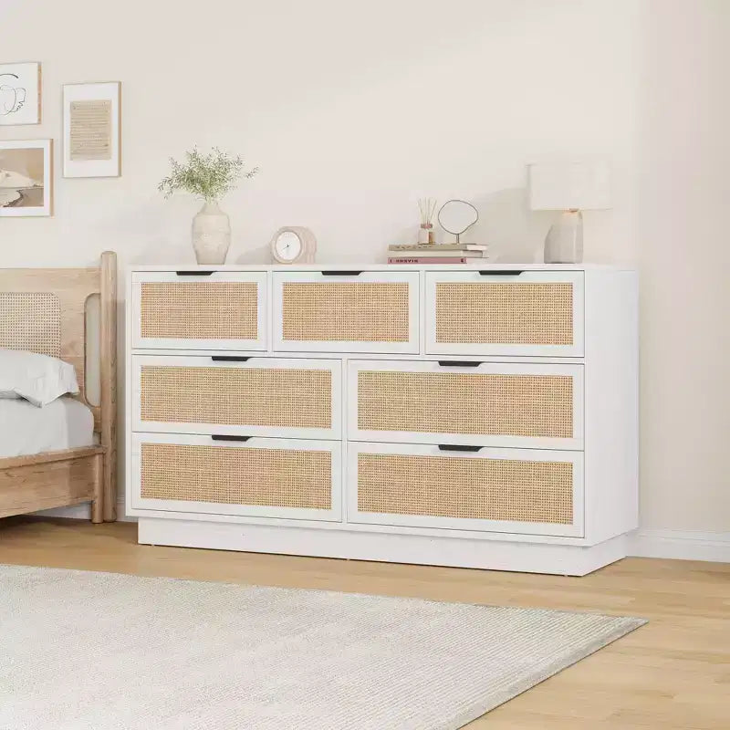 7 Drawer Rattan Dresser for Bedroom, Farmhouse Rattan TV Stand with 7 Storage Drawer,Modern Versatile Organizer for Bedroom,Entryway